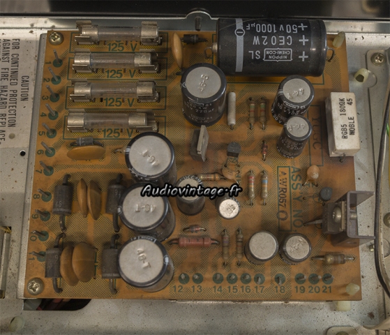Pioneer SX-737 : alimentation à réviser.