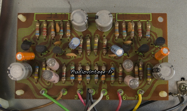 Pioneer SX-737 : circuit phono à revoir.