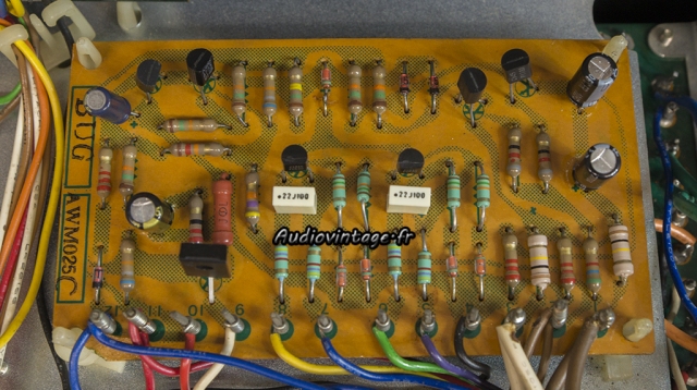 Pioneer SX-737 : circuit de protection révisé.