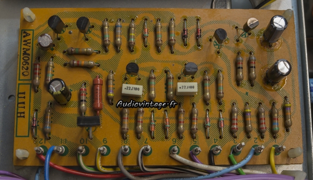 Pioneer SX-9930 : circuit de protection révisé.