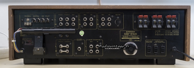 Pioneer SX-9930 : connectique.