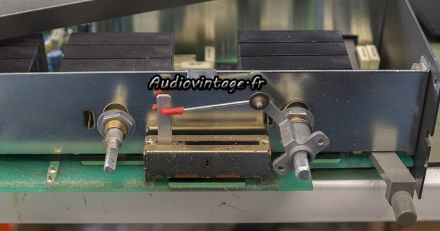 Quad 34 : potentiomètre de balance.