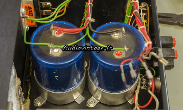Quad 405-2 :: condensateurs à remplacer.