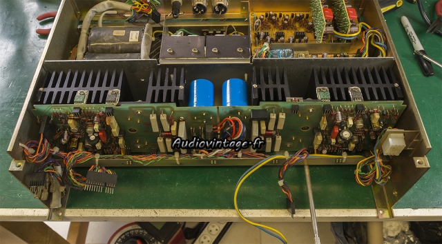 Revox B750 : blocs de puissance remontés.