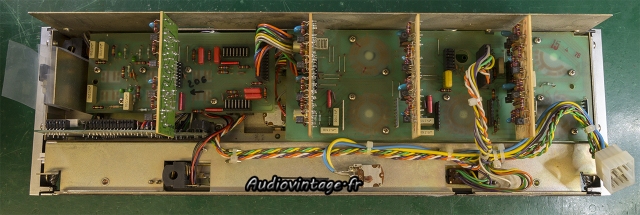 Revox B750 : façade à réviser.