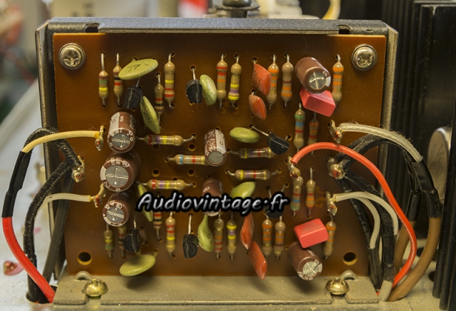 Rotel RA-810