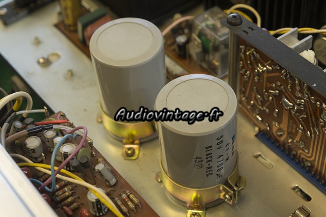 Rotel RA-810