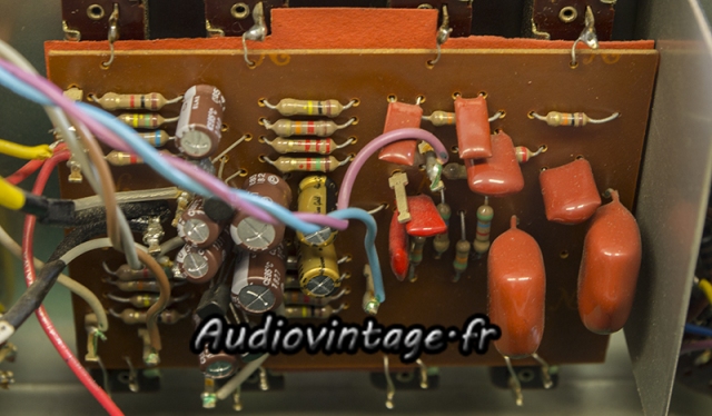 Rotel RA-810