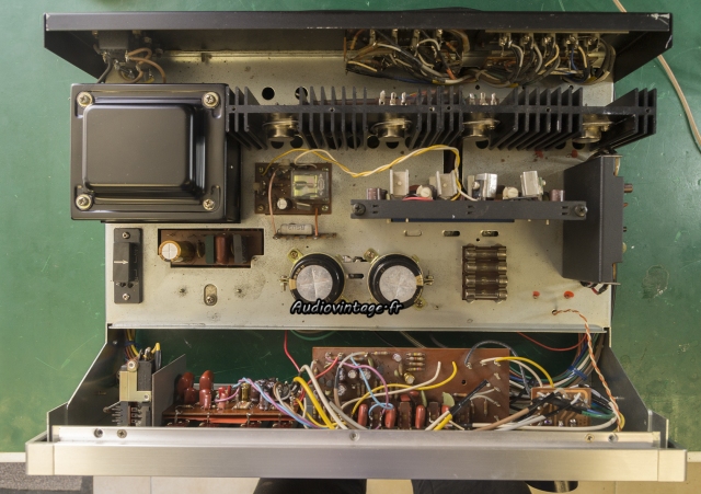 Rotel RA-810