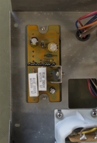 Sansui 8080 : condensateurs chimiques remplacés.