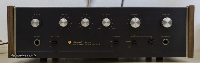 Sansui AU-101 :  le plus petit d'accord, mais toujours une jolie présentation.