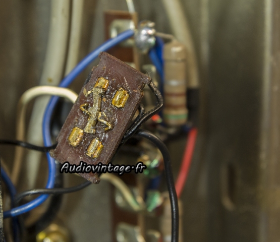 Sansui AU-111