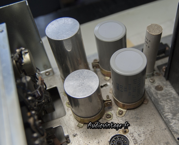 Sansui AU-111