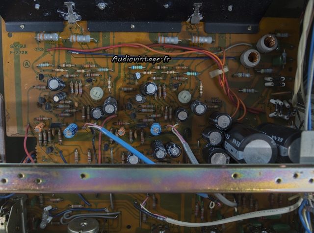 Sansui AU-117 : circuit principal à revoir.