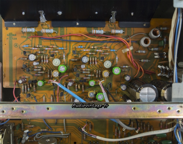 Sansui AU-117 : circuit principal révisé.