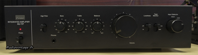 Sansui AU-117 : le plus petit de la gamme.