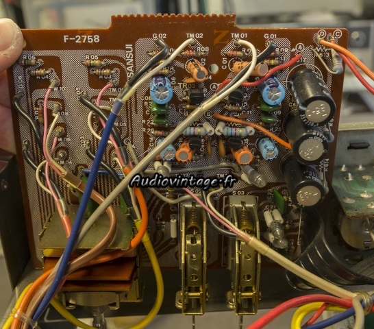 Sansui AU-217
