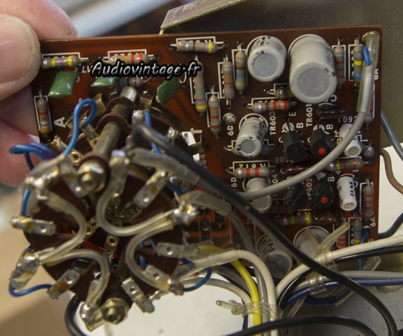 Sansui AU-222