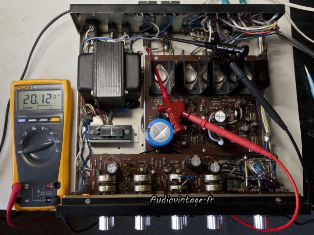 Sansui AU-222