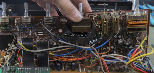 Sansui AU-317 : circuits à revoir.