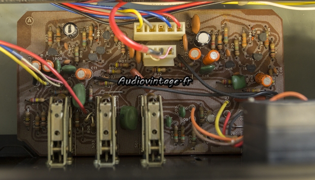 Sansui AU-517 : circuit tonalité/filtres à réviser.