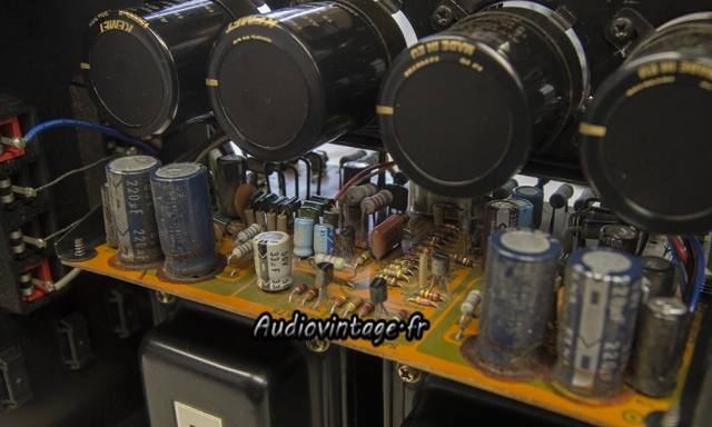 Sansui AU-517