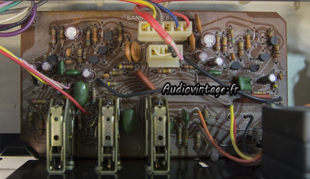 Sansui AU-517