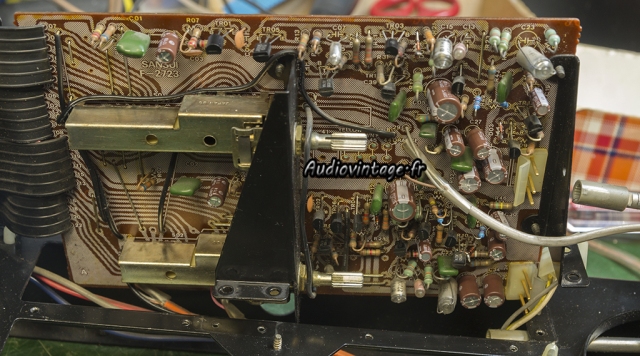 Sansui AU-517