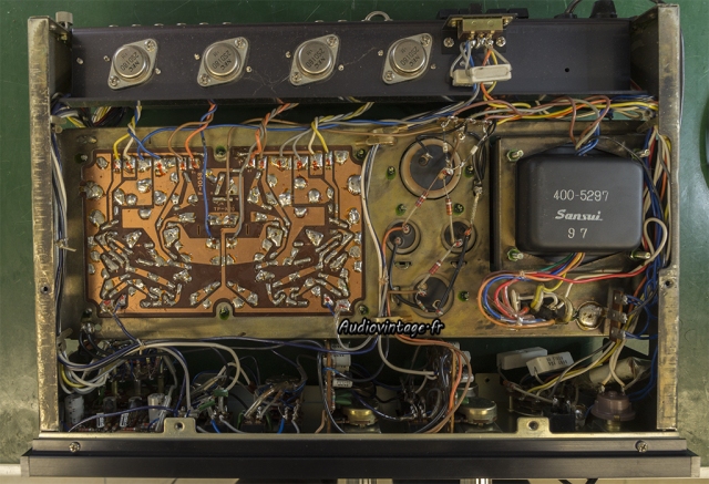 Sansui AU-555