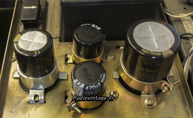 Sansui AU-555