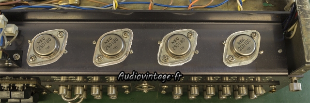 Sansui AU-555