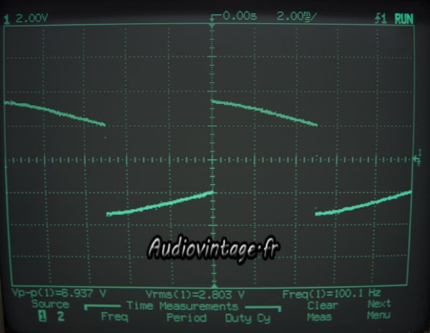 Sansui AU-555