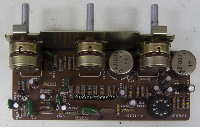 Sansui AU-555A