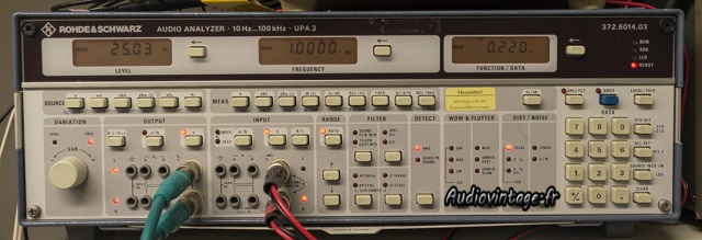 Sansui AU-555A