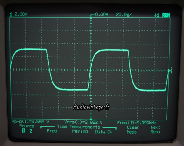 Sansui AU-555A