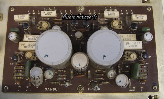 Sansui AU-555A : section amplification avant révision.