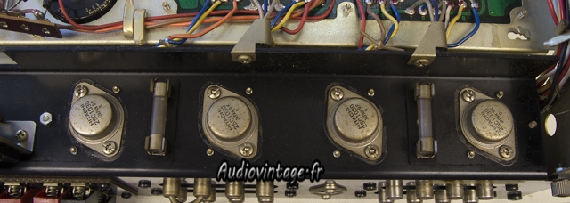 Sansui AU-555A : graisse thermique à changer.