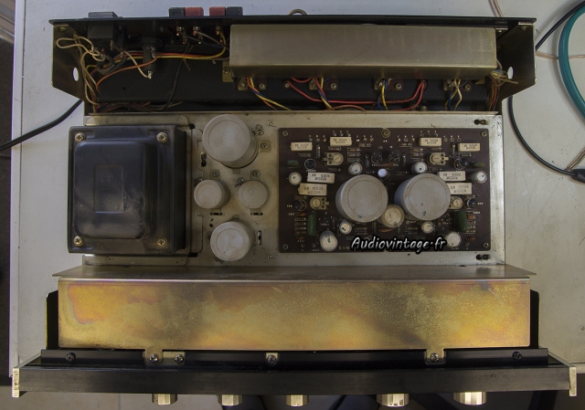 Sansui AU-555A