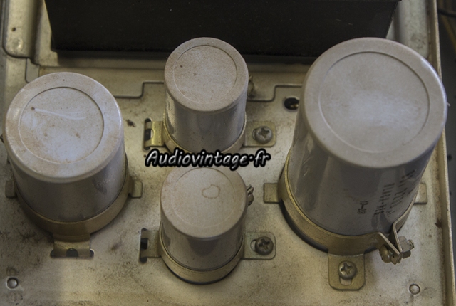 Sansui AU-555A