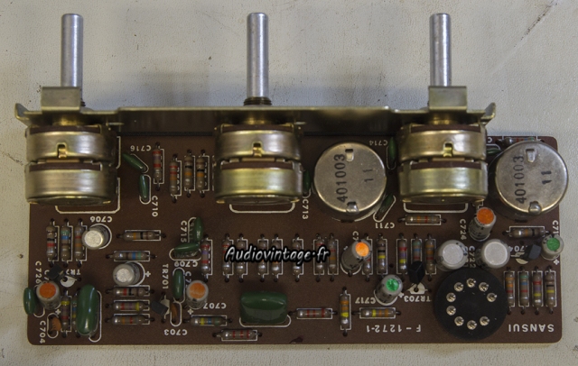Sansui AU-555A