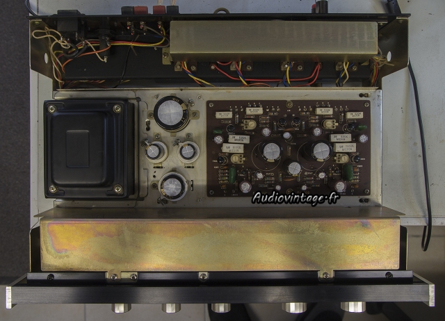 Sansui AU-555A