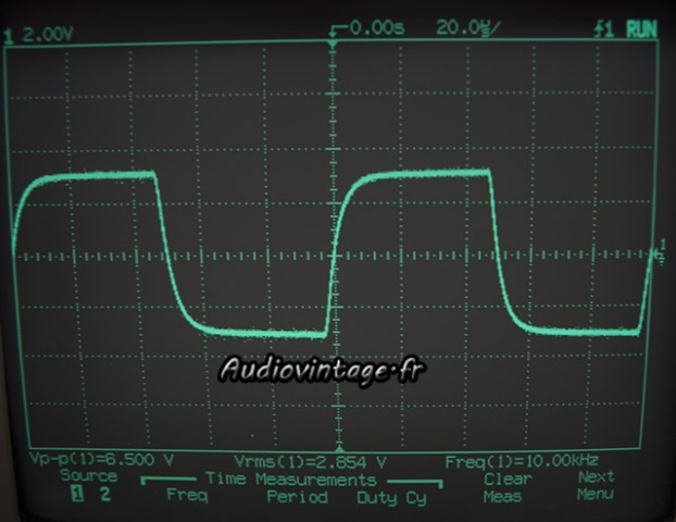 Sansui AU-555A