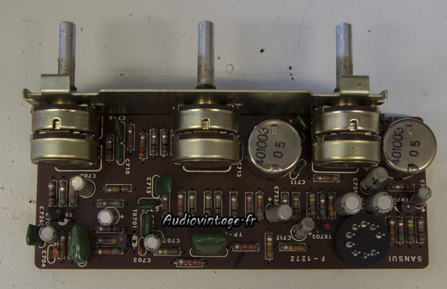 Sansui AU-555A
