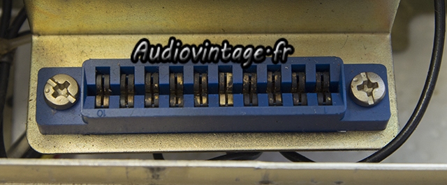 Sansui AU-555A