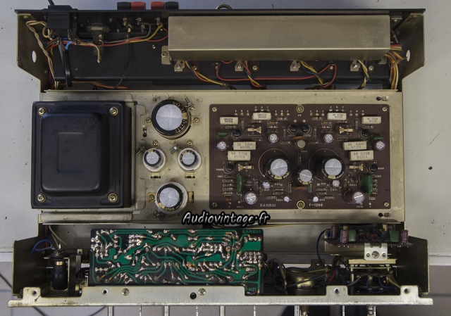 Sansui AU-555A