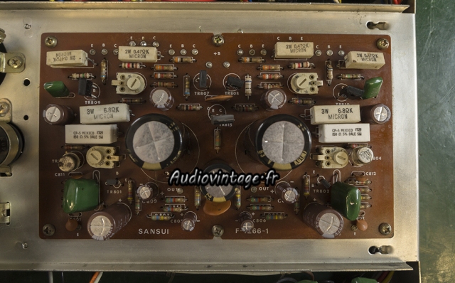 Sansui AU-555A