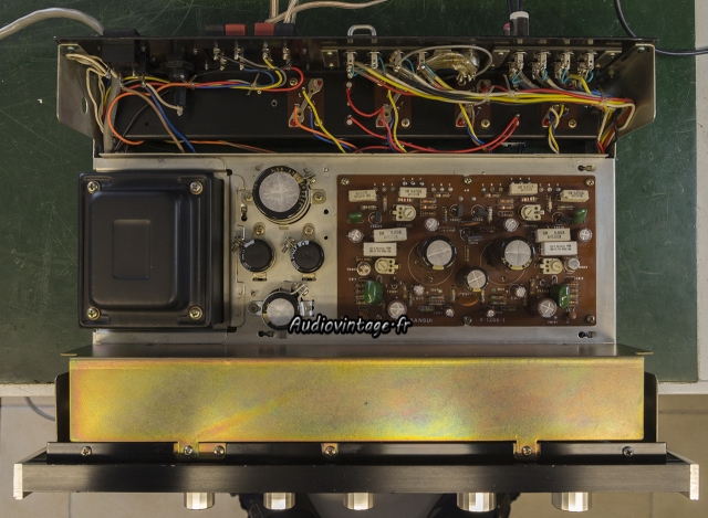 Sansui AU-555A