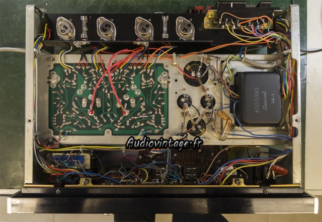 Sansui AU-555A