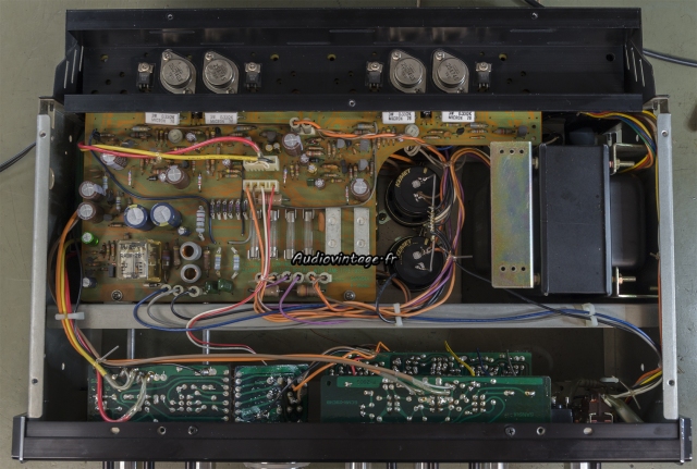 Sansui AU-5900 : terminé.