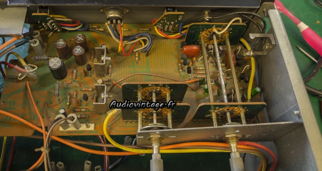 Sansui AU-5900 : alimentation et phono révisés.
